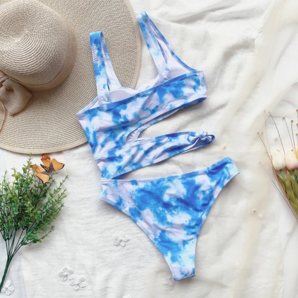 😍Reserved 😍 LAST 1 - Blue Tie Dye Cloud Swim Med - Picture 4 of 7